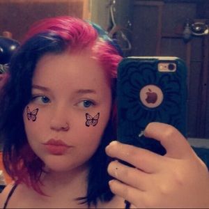 Meet your Posher, Genaveve